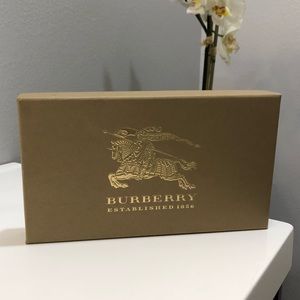 Burberry box